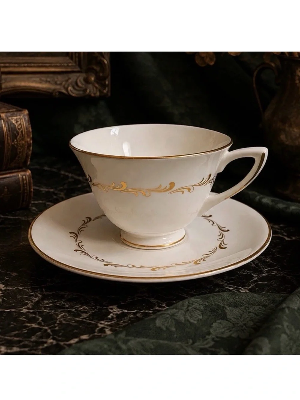 Royal Doulton Rondo H4935 Bone China Teacup & Saucer Set of 12 – England